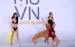 Thí sinh Hoa hậu Hoàn vũ Việt Nam ngã "sấp mặt" khi diễn bikini