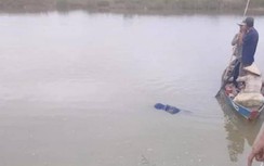 Người dân "tá hỏa" phát hiện thi thể bị buộc chặt trôi sông ở Quảng Nam