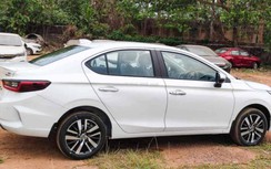 Honda City Hybrid lộ diện tại đại lý trước thời điểm ra mắt ở Ấn Độ