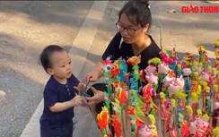 Video: Các tụ điểm vui chơi tại Hà Nội ken kín người trong ngày giải phóng