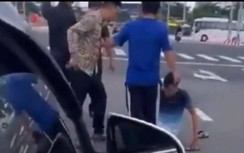 Video: Người đàn ông bị nhóm thanh niên đánh dã man trên phố Đà Nẵng