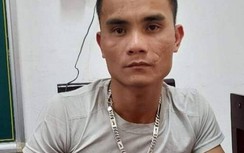 Giấu kỹ ma túy trên nóc xe đầu kéo, tài xế xe Việt - Lào vẫn bị tóm