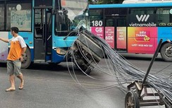 Chủ tịch Hà Nội yêu cầu xử lý xe tự chế chở hàng cồng kềnh gây nguy hiểm