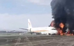 Máy bay Trung Quốc chở 122 người lao khỏi đường băng, bốc cháy dữ dội