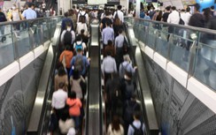 Cận cảnh tuyến đường sắt 11,2 tỉ USD khiến người Hong Kong đổ xô đi thử