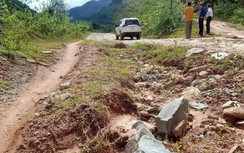 Hàng chục cầu treo, tuyến đường hư hỏng, huyện biên giới Kon Tum “kêu cứu”