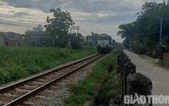 Tai nạn đường sắt ở Quảng Ngãi, người đi xe máy tử vong tại chỗ