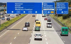 Vì sao Đức bất ngờ đề xuất giới hạn tốc độ trên cao tốc?