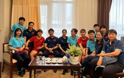 Đội tuyển nữ Việt Nam có hành động đặc biệt sau tấm HCV SEA Games