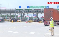 Video: Cận cảnh ngày đầu thu phí không dừng trên cao tốc Hà Nội - Hải Phòng