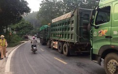 6 xe tải bỏ chạy khi bị lực lượng chức năng dừng kiểm tra tại Yên Bái