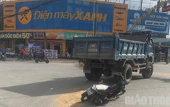 Xe tải va chạm xe máy trên QL1A, người phụ nữ tử vong thương tâm