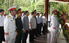 Thủ tướng Chính phủ Phạm Minh Chính dâng hương tại Ngã ba Đồng Lộc