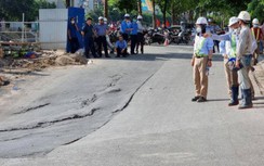 Nguyên nhân đường ven sông Tô Lịch bất ngờ sụt sâu 1 mét