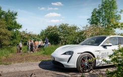 Xe điện Porsche Taycan khởi động chuyến đi vòng quanh thế giới