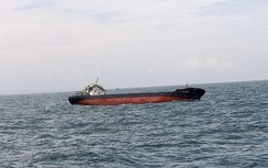 Cứu nạn khẩn cấp 10 người trên tàu bị chìm tại Hải Phòng