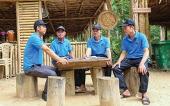 Những người tình nguyện giữ rừng săng lẻ trăm tuổi