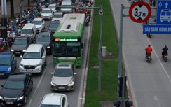Hà Nội: Đề nghị tăng tần suất hoạt động xe buýt, sớm có làn ưu tiên