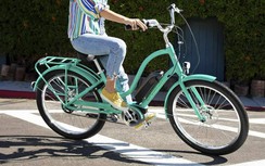 Xe đạp điện Electra dành cho các cụ bà có giá gần 3.000 đô la