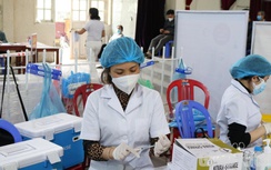 Lào Cai: Hoàn thành tiêm đúng hạn, không tồn đọng vaccine nguy cơ tiêu huỷ
