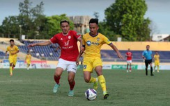 V-League 2022: Chơi 10 người, SLNA vẫn đánh bại TP.HCM