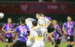 Cầu thủ dùng tay ghi bàn ở V-League, Trưởng ban trọng tài nói gì?