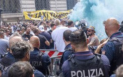 Vì sao tài xế taxi Italia biểu tình rầm rộ, đụng độ với cảnh sát?