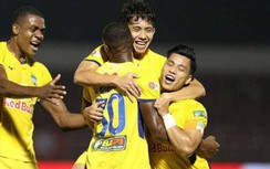 Kết quả V-League: Thủ thành Tiến Dũng sai lầm, HAGL đánh bại TP.HCM