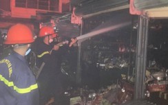 Điều tra nguyên nhân cháy chợ Buôn Hồ trong đêm, 28 kiốt cháy rụi