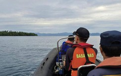 Chìm tàu chở 77 người tại Indonesia, 13 người mất tích