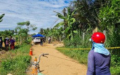 Vụ ô tô đâm 2 thiếu niên tử vong ở Bình Định: Người thân thẫn thờ, ngất xỉu