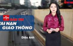 Video TNGT 5/8: Nhiều hành khách mắc kẹt trên xe sau cú tông đuôi xe tải