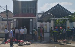 Đang giải cứu gia đình mắc kẹt nhiều giờ trong ngôi nhà cháy ở Ninh Thuận