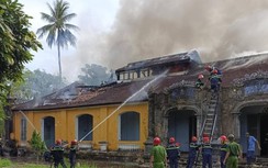 Cháy lớn tại Bảo tàng lịch sử Thừa Thiên Huế, nhiều vật dụng bị thiêu rụi