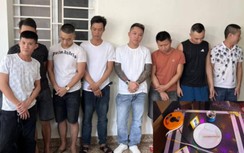 Bắt giữ 8 đối tượng đang "bay lắc" trong quán karaoke ở Quảng Bình