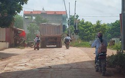 Xe quá tải rầm rập phá đường gom phục vụ 4 điểm khai thác đất tại Bắc Giang