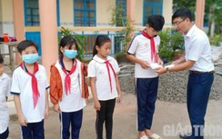 Báo Giao thông trao học bổng cho học sinh có hoàn cảnh khó khăn ở Bạc Liêu