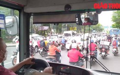 Buýt sân bay Tân Sơn Nhất giữa ma trận xe cá nhân
