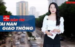 Video TNGT 10/10: Một phụ nữ đi xe máy tử vong sau va chạm với xe container