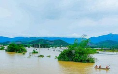 Lũ lên, nhiều tuyến quốc lộ tại Quảng Nam ách tắc vì ngập