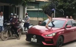 Người phụ nữ đạp vỡ kính ô tô, cắn đứt tai một cô gái ở Thanh Hóa