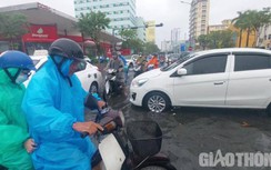 Đường phố Đà Nẵng ngập sau mưa lớn, giao thông nhốn nháo tứ bề