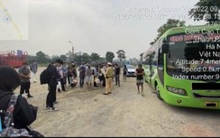 Hà Nội: Xe 29 chỗ chở 58 người bị phạt gần 40 triệu đồng