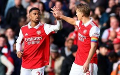 Ngoại hạng Anh: Arsenal thắng 5 sao, đòi lại ngôi đầu từ tay Man City