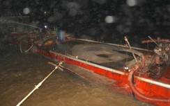 Vụ tàu cát xuyên đêm rút ruột sông Thạch Hãn: Tỉnh chỉ đạo kiểm tra, xử lý