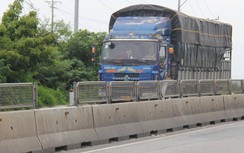 Bình Thuận: Nguy hiểm chết người do mất tấm chống lóa trên QL1