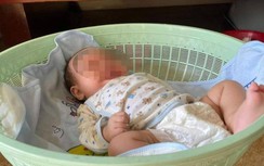 Bé trai 2 tháng tuổi nặng gần 6kg bị bỏ rơi trước cổng nhà chùa ở Nam Định