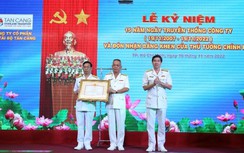 Công ty CP Vận tải bộ Tân Cảng đón nhận Bằng khen của Thủ tướng Chính phủ