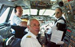 Tranh cãi đề xuất giảm phi công để cắt chi phí