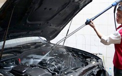 Có nên tự rửa khoang động cơ ô tô?